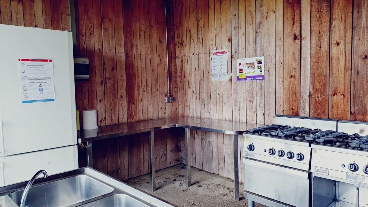 outdoor-camping-kitchen_1